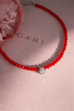 Collar Aria carmesí