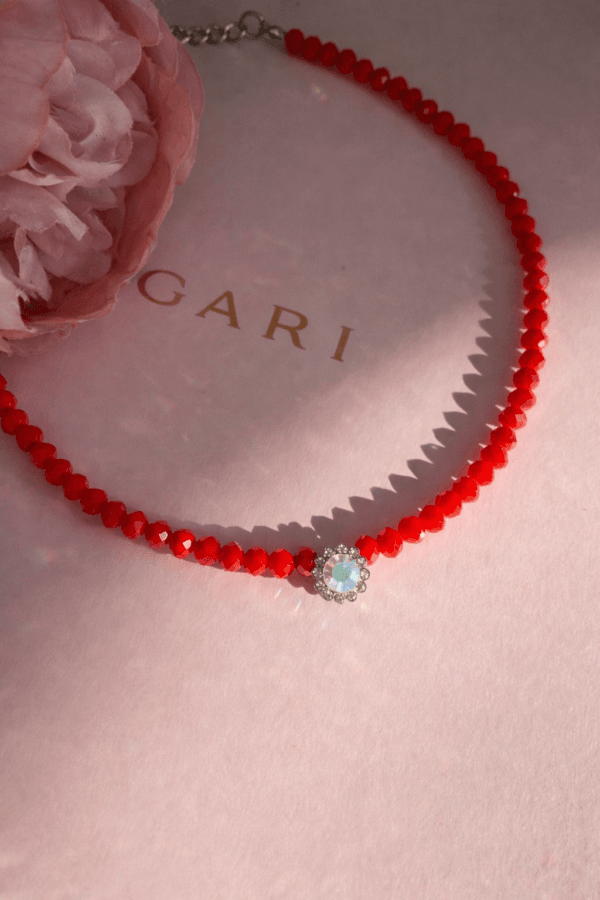 Collar Aria carmesí
