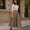 Detalle de cintura y caída de la Falda Old Money Midi